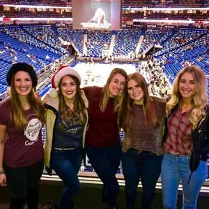 Meet your Posher, Elise